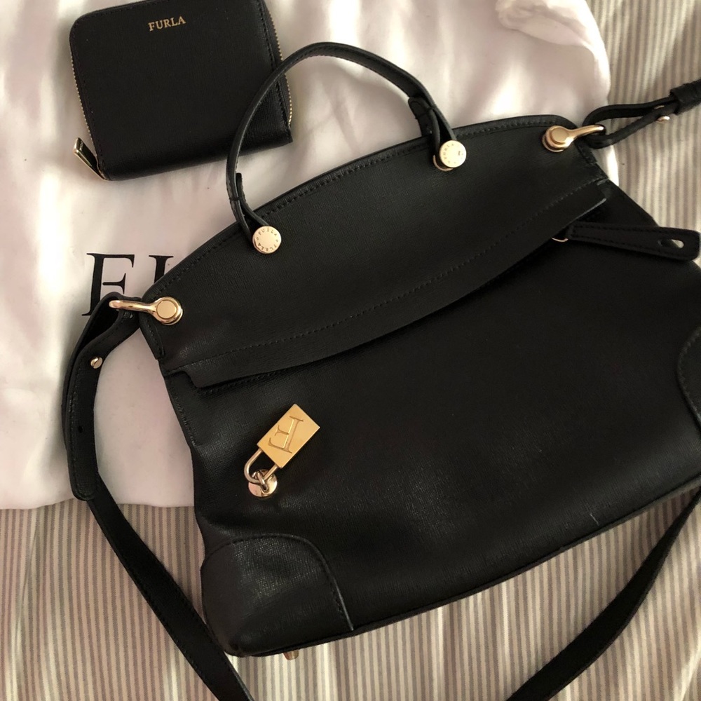 Furla purse